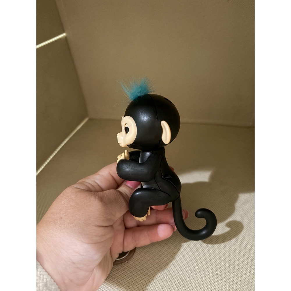 Black Kids WowWee Fingerlings Finn Interactive Baby Monkey Toy